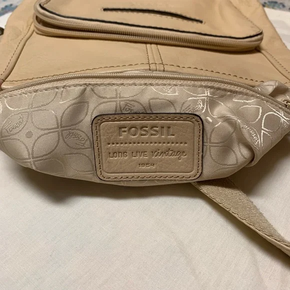Fossil Live Long Vintage 1954 Blonde Leather Brass Key Adjustable Crossbody Bag - Picture 8 of 13